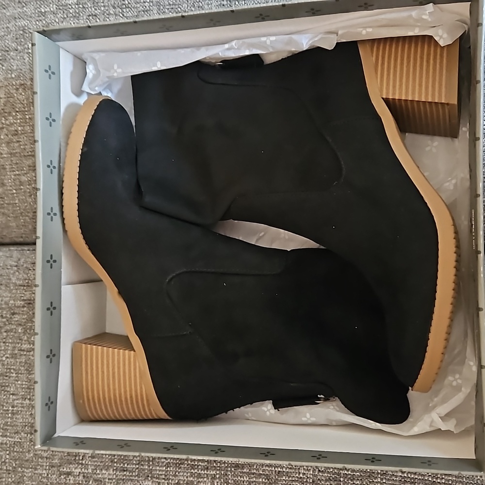 Sun & Stone Woman's Boots